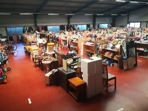 2 éme MAIN VIDE GRENIER PERMANENT