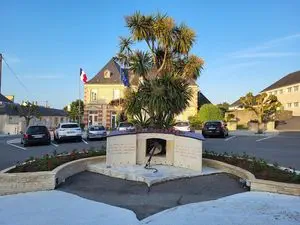 Mairie de Grandcamp-Maisy
