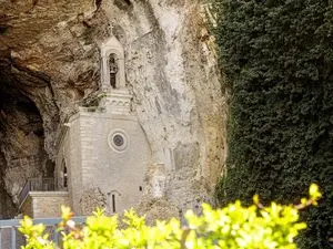 Les Grottes de La Balme