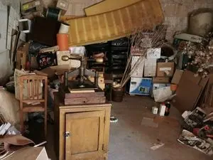 Christophe DELLINGER - Antiquaire et brocanteur. Débarras complet et rapide sur Lyon et en Rhône-Alpes