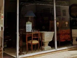 Brocante l'Éphémère 72 - Achat/vente et service de débarras/vide maison