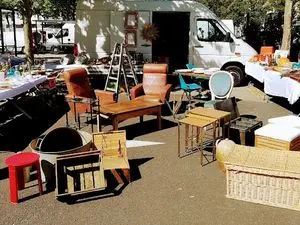 Broc en Stock Débarras. Brocanteur Antiquaire