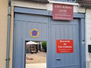 Brocante de Trie-Château