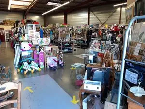 BROC AFFAIRES vide grenier permanent