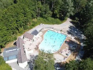 Piscine à Le Nouvion en Thierache