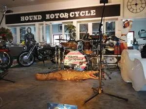 HOUND MOTORCYCLE