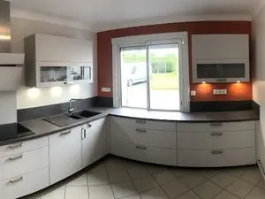 AMBC Menuiserie Alu PVC Bois - Agencement Dépannage Miroiterie Serrurerie