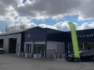 Relais Des Carrières - Garage Cruchet - Agent Peugeot