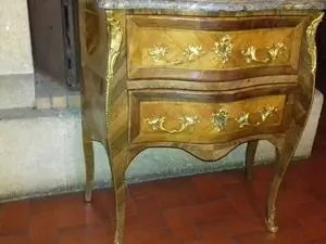 Combasteix Hervé : brocanteur, antiquaire, débarras.