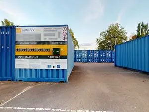 selfstock.com Nevers / Varennes-Vauzelles