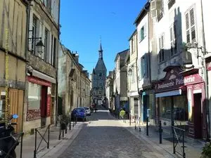 Au pas de course Avallon