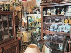 Brocante de La Gare de Méréville