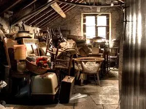 Antiquaire L’heure du débarras / Rachat de mobilier ancien débarras ,successions et estimations d’objets