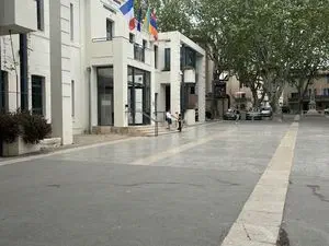 Mairie de Rousset